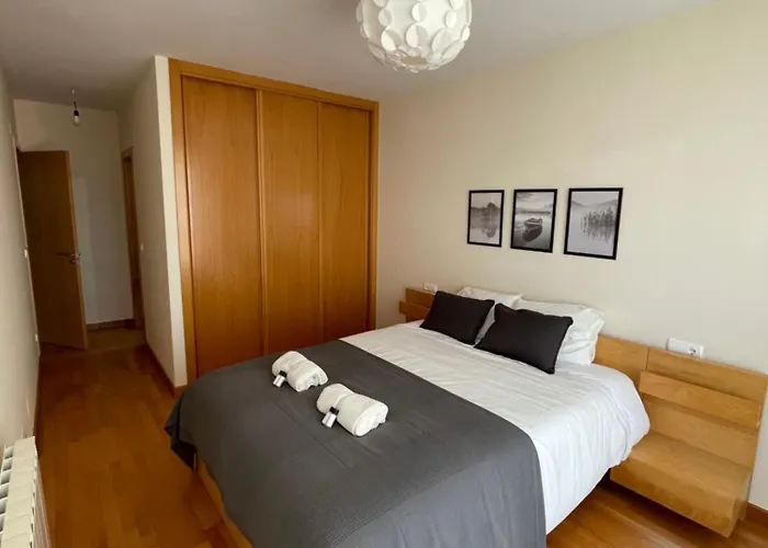 Trailhouse Castelao アパート サリア